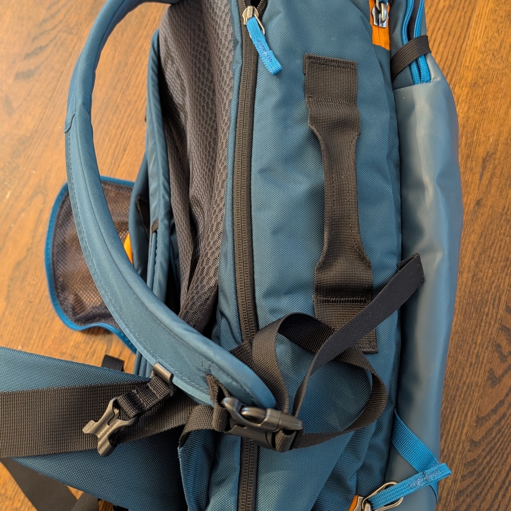 Cotopaxi Blue Alpa 35L Travel Backpack - Picture 4 of 7